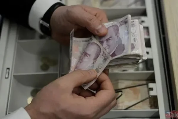 70 Bin TL Taşıt Kredisi İçin Geri Ödeme Tutarları Ne Kadar? Banka Banka Mayıs 2025 Taksit Tablosu